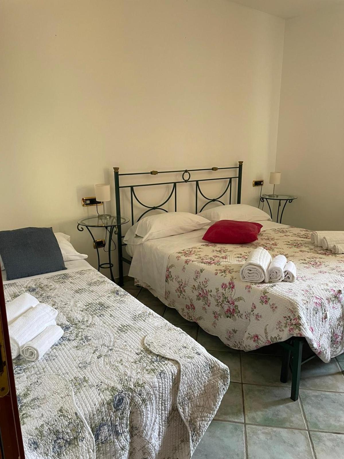 Hotel Residence Da Carmelo Palinuro Eksteriør billede