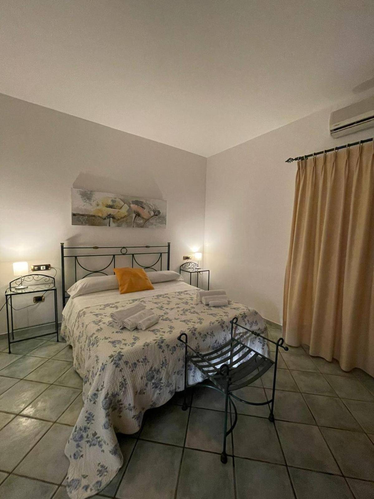 Hotel Residence Da Carmelo Palinuro Eksteriør billede